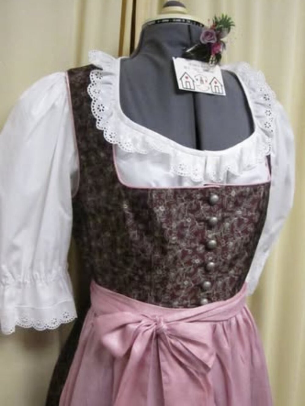 Traditional Bavarian Dirndl (complete blouse/jumper and apron)